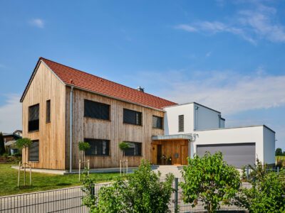 Massivholzhaus St_L mit Garage
