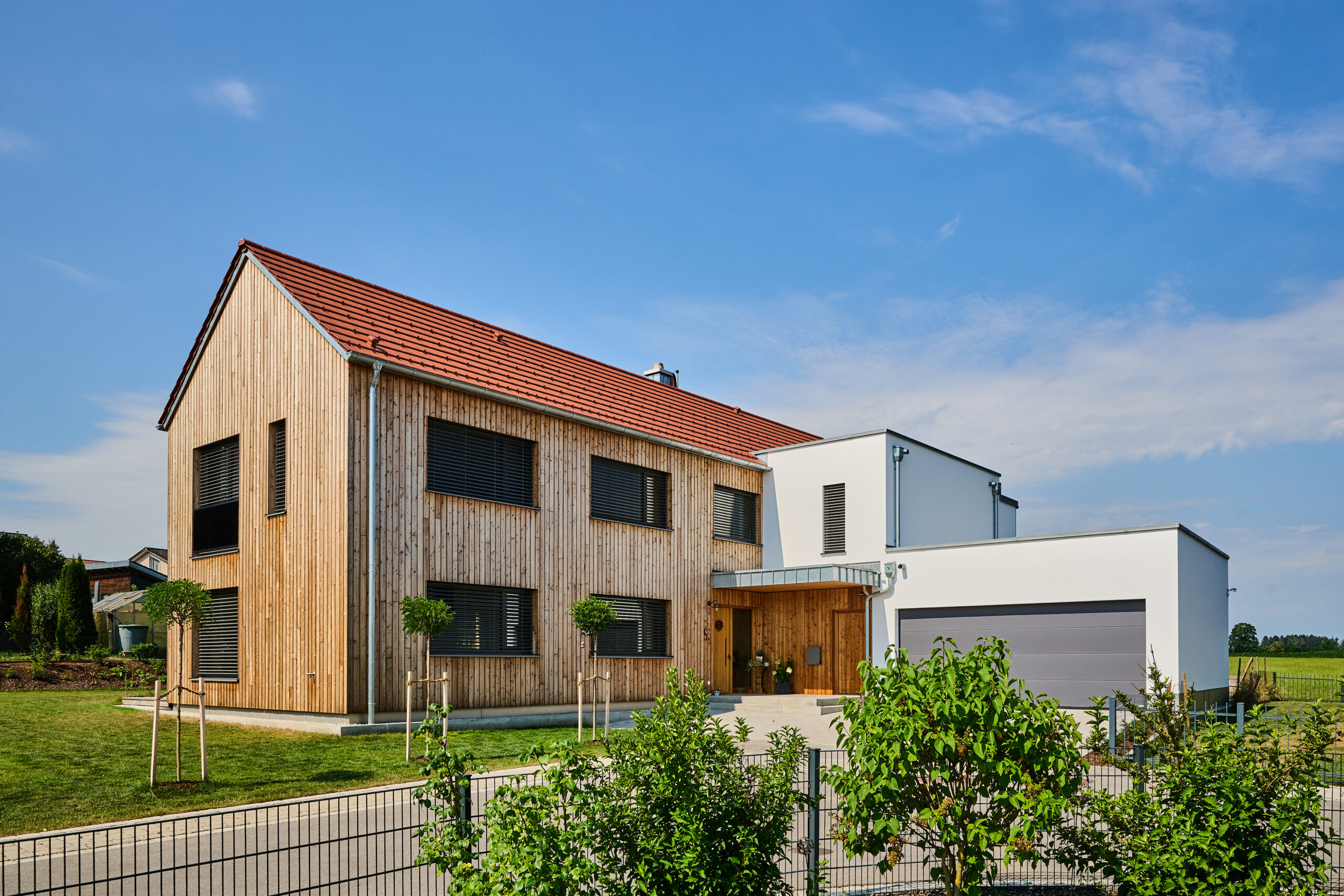 Massivholzhaus St_L mit Garage